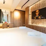 Mohost Alive Modern Serenity With Terrace View *