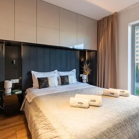 Mohost Alive Modern Serenity With Terrace View *