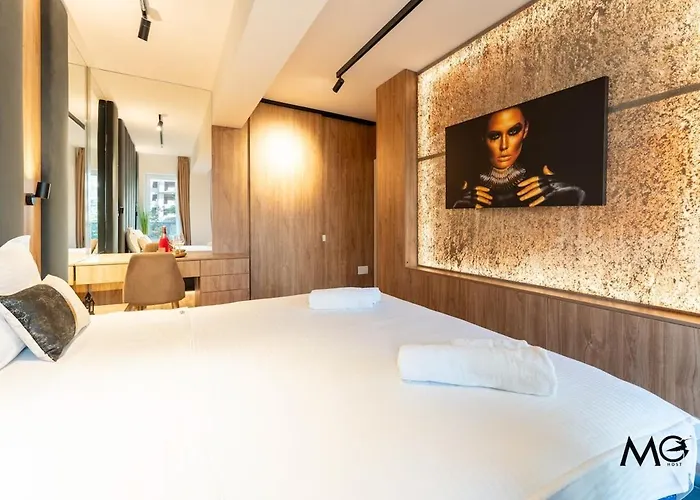 Mohost Alive Modern Serenity With Terrace View *